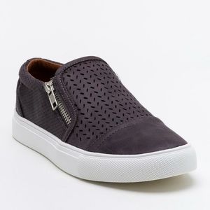REPORT ALEXA LASER CUT GRAY CASUAL SNEAKER